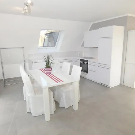 Schicke Neubau-ferienwohnung Am Probstingsee In Borken-hoxfeld! *